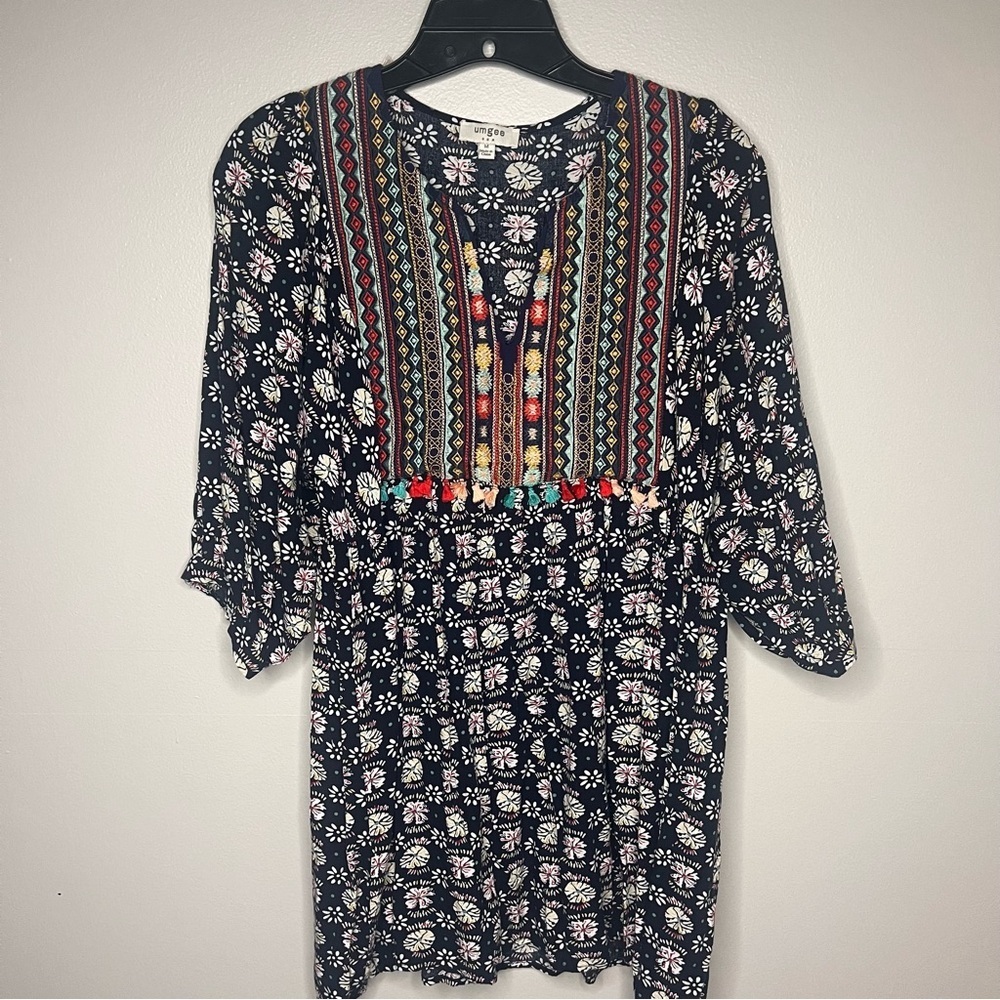 Umgee Women’s Tunic Size Medium Fringe Boho Art Teacher Lagenlook Western Casual